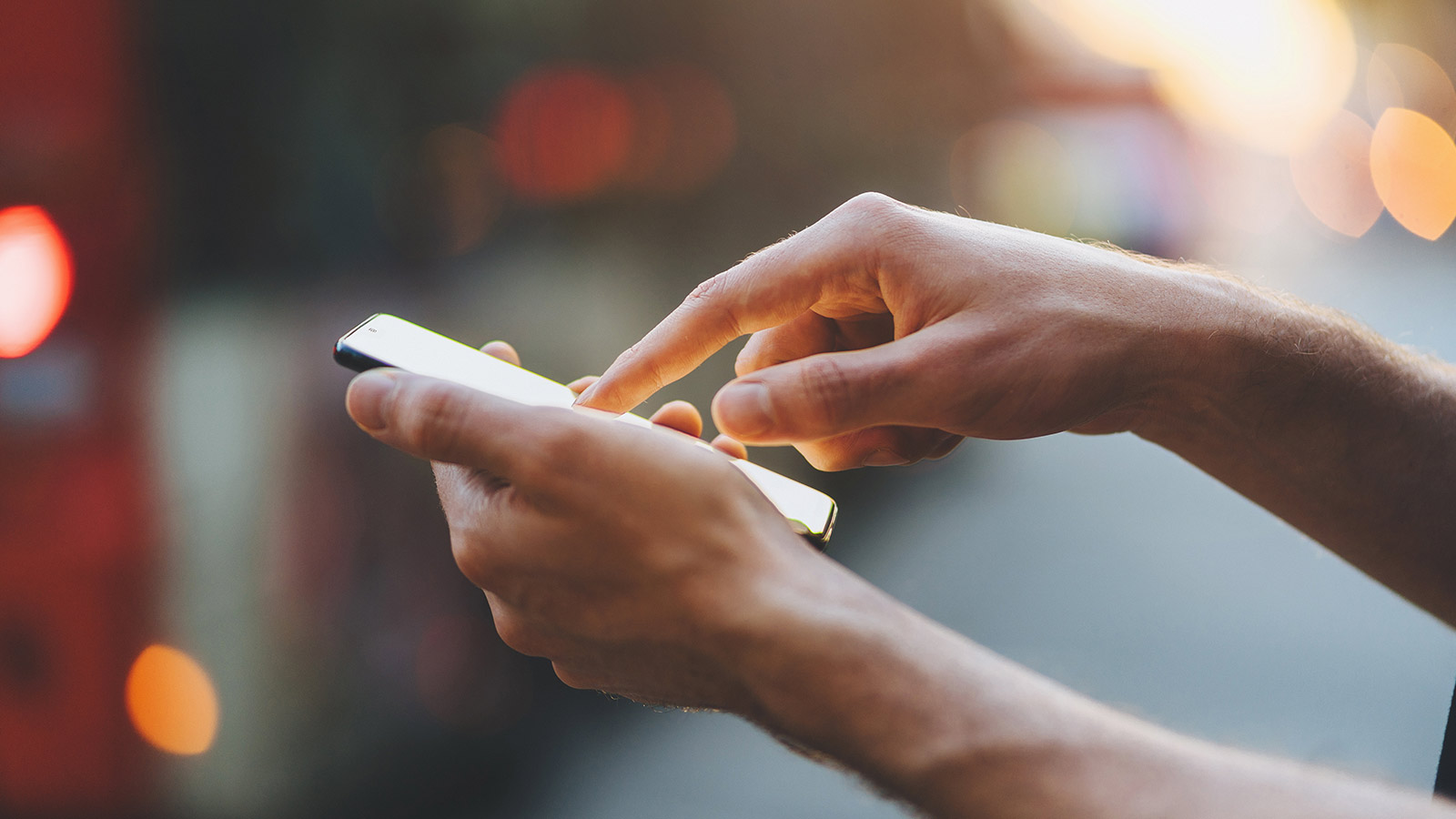 WiFi vs. Cellular Connectivity: The Differences Between Each